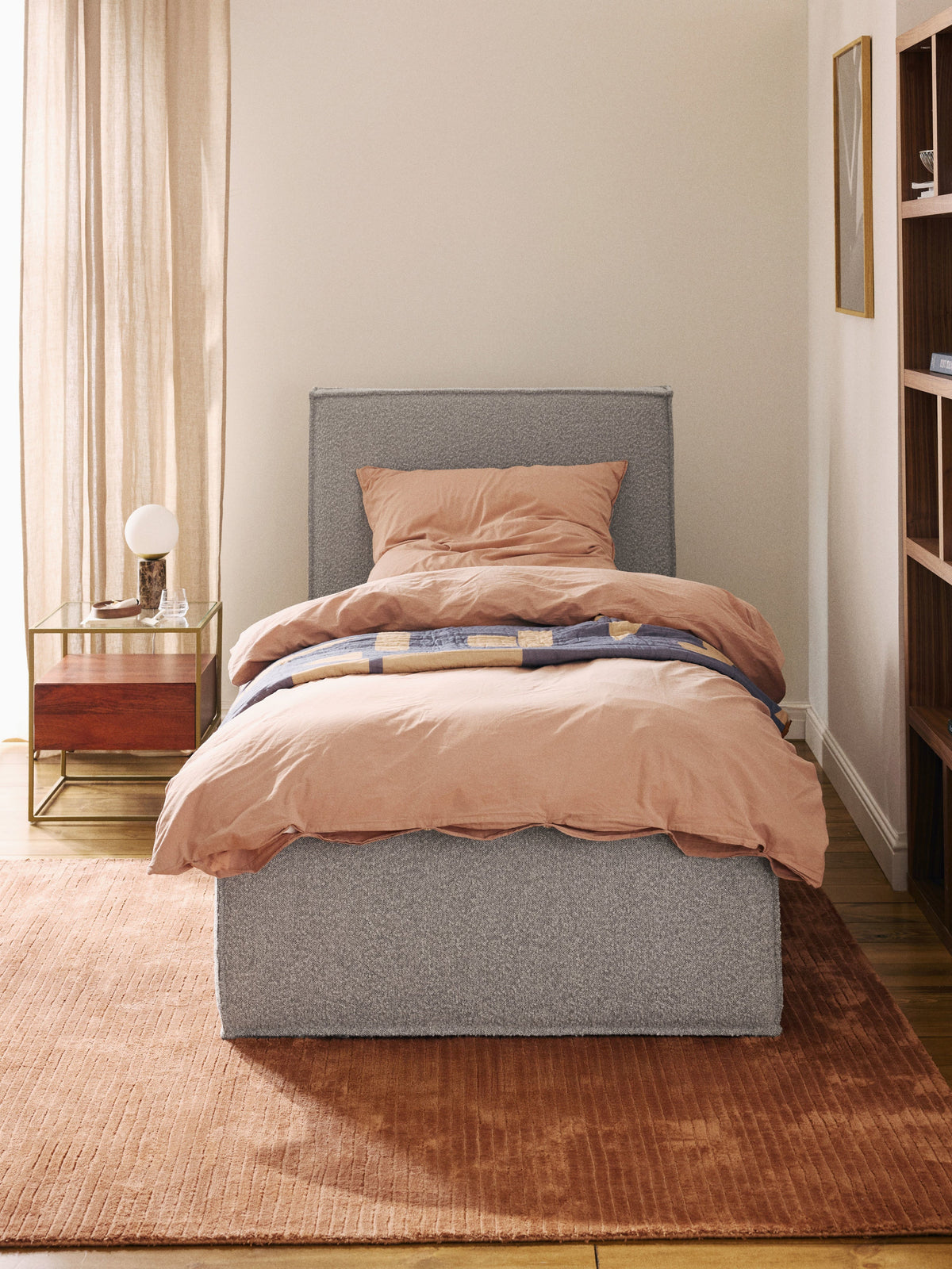 Drescano Bouclé Single Bed