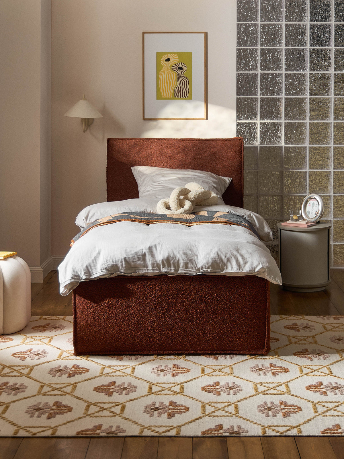 Drescano Bouclé Single Bed
