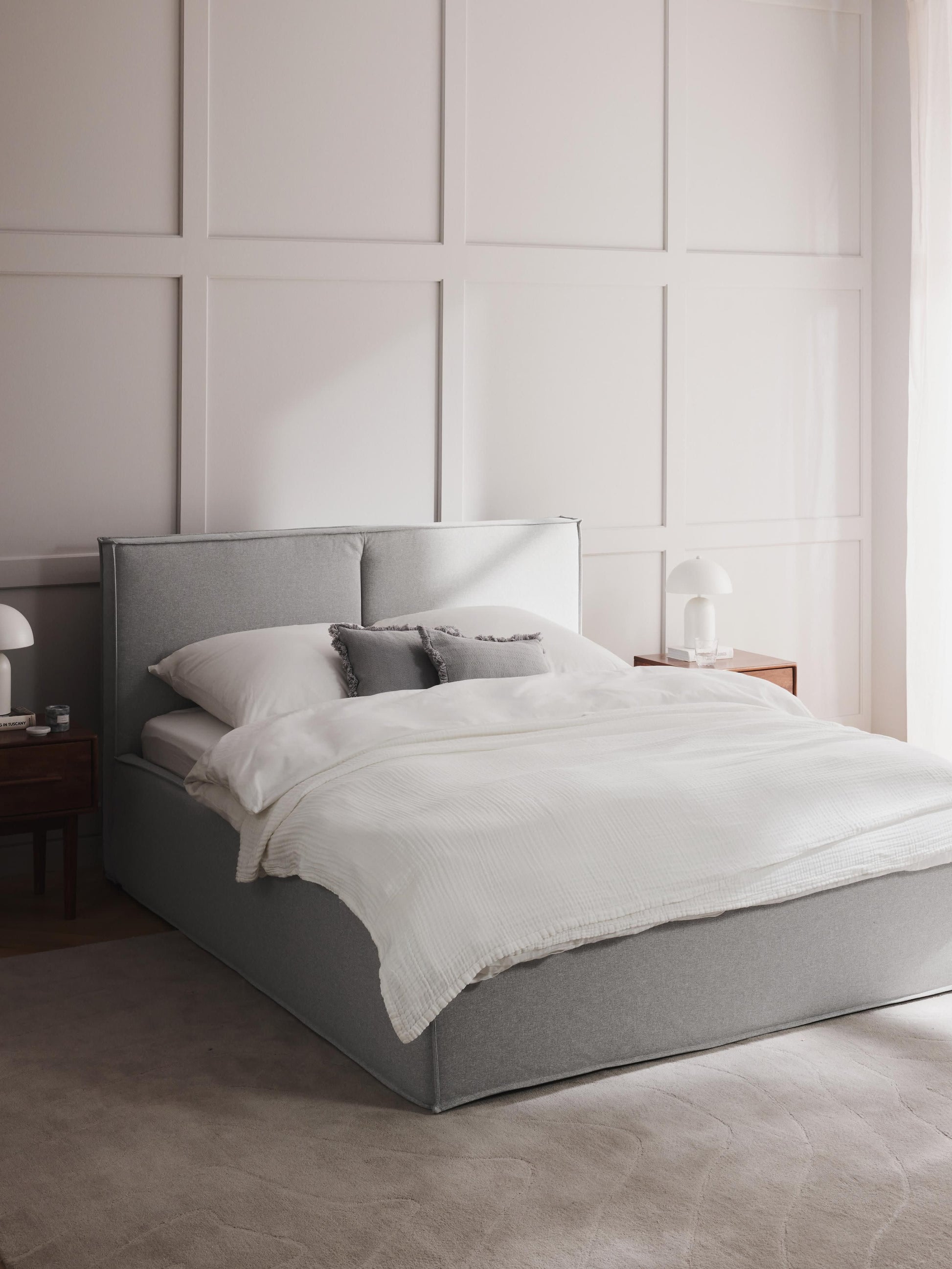 Drescano Upholstered Bed