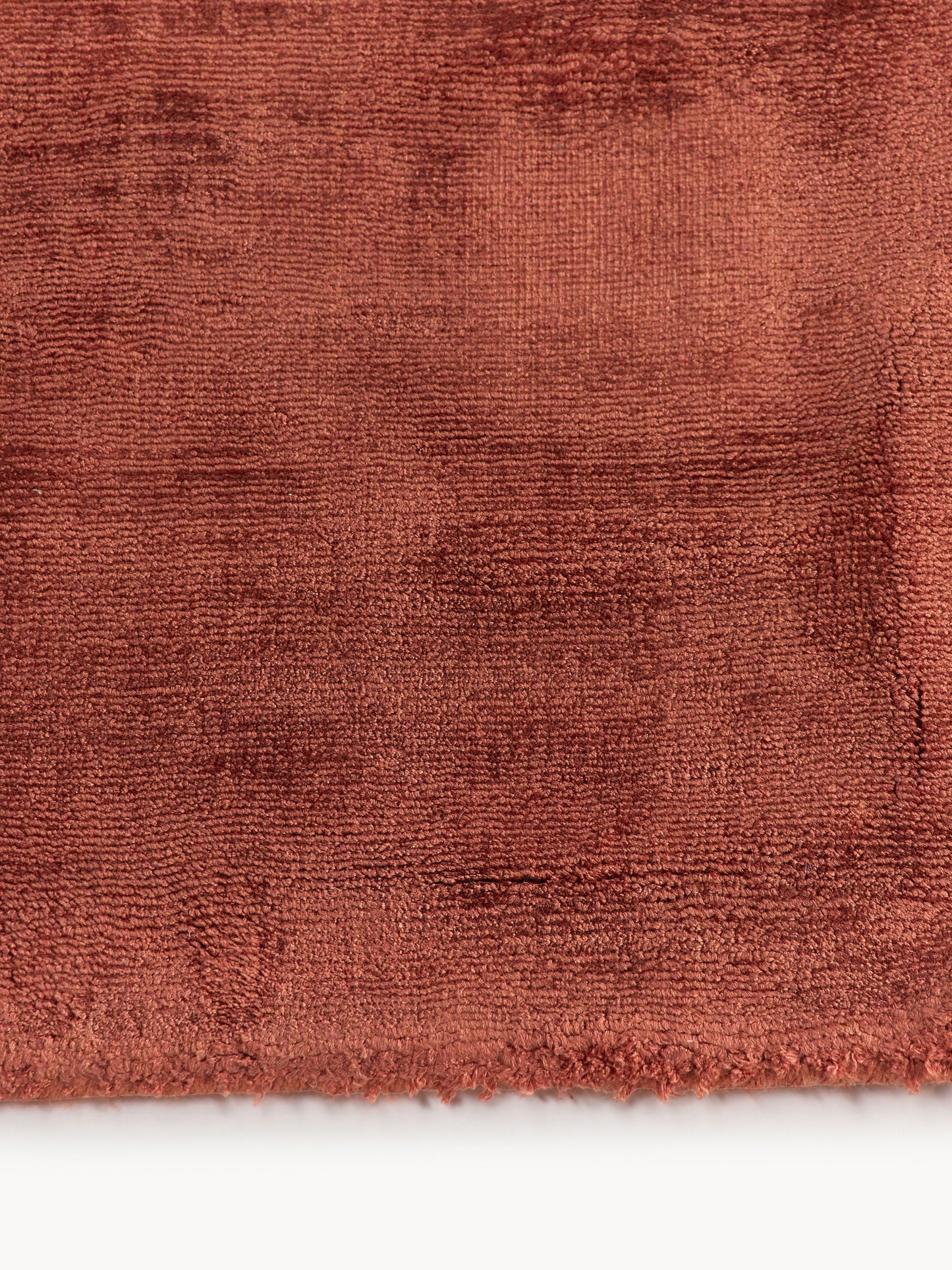 Janoria Hand-Woven Rug in Viscose