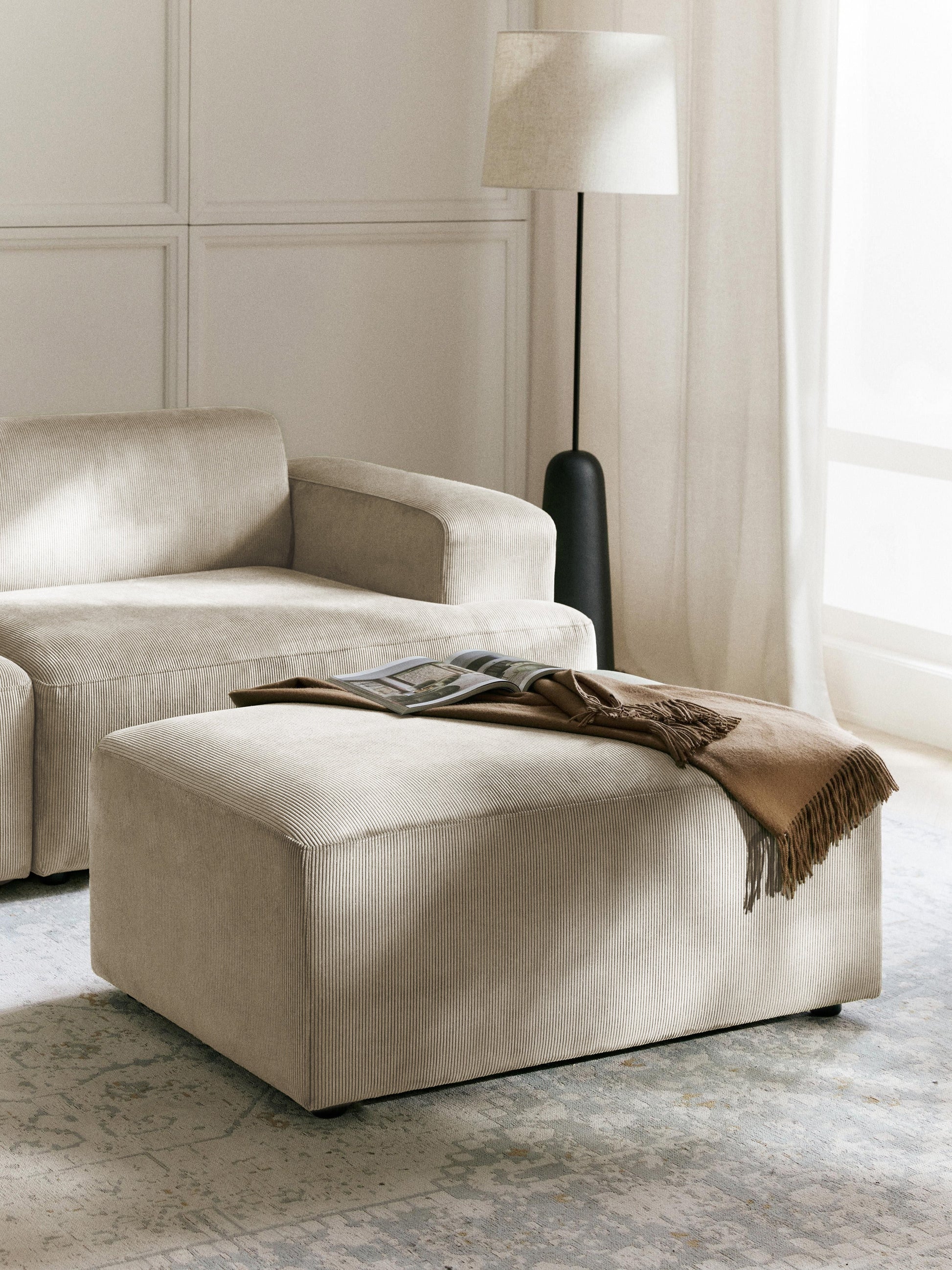 Melriva Stool in Corduroy, W 99 x D 72 cm