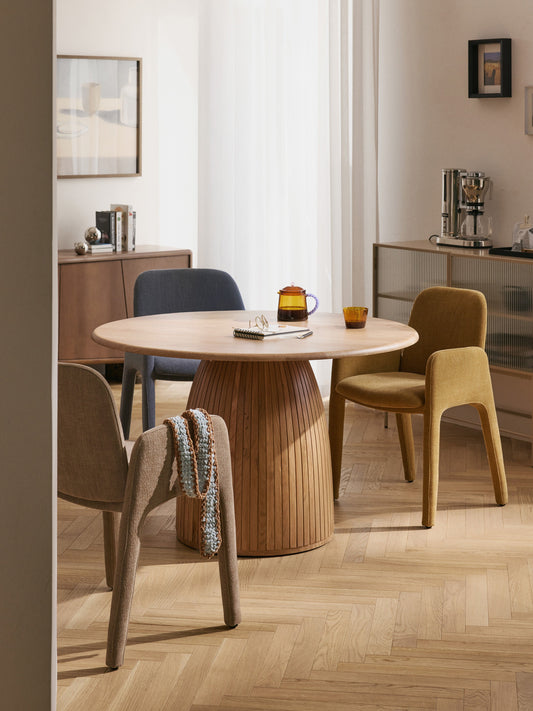 Nelbria Round Dining Table with Fluted Texture, in Various Sizes