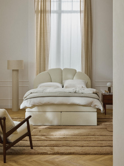 Romvetta Box Spring Bed